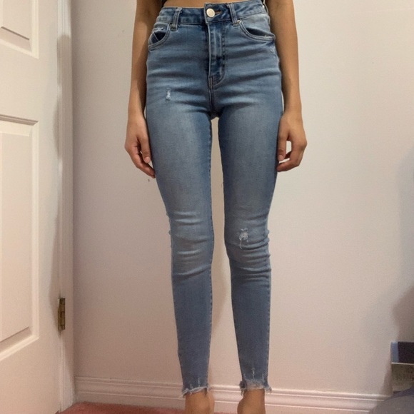 Light blue slightly distressed skinny jeans - Picture 5 of 5